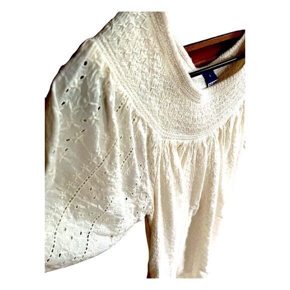 Women's Old Navy Ivory Cream Boho Eyelet Smocked Dress Pockets Neutral Size S - Picture 10 of 10